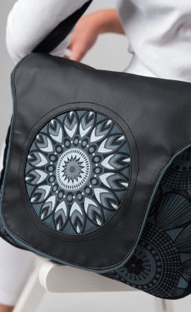 Handtasche Michaela Gautam Sarkala mit Kunstleder Grau