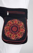 Hüfttasche Michaela Gautam Anila mit Mandala-Stickerei Schwarz-rubinrot
