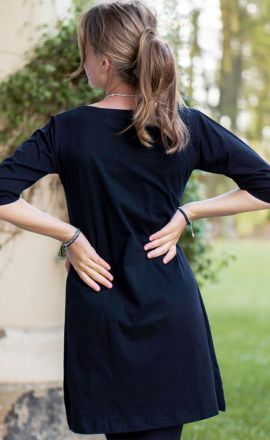 Kleid Michaela Gautam Narami mit Stickereien Schwarz-lila