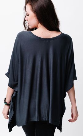 Poncho Michaela Gautam Sadha Grau