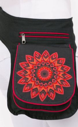 Hüfttasche Purano Schwarz mit rotem Mandala