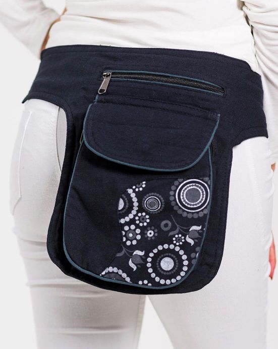 Hüfttasche Purano schwarz mit Blumen
