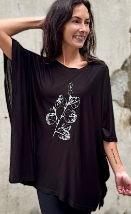 Poncho Michaela Gautam Sadhira Schwarz